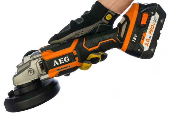 Бесщеточная угловая шлифмашина AEG BEWS 18-125BL LI-502C 4935464417
